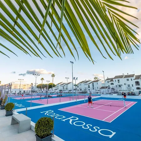 Residencia Deportiva Rozarossa Εστεπόνα