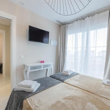 Residencia Deportiva Rozarossa Otel