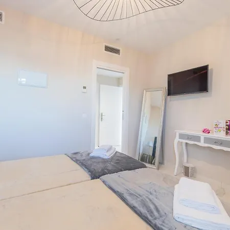 Residencia Deportiva Rozarossa Otel Estepona