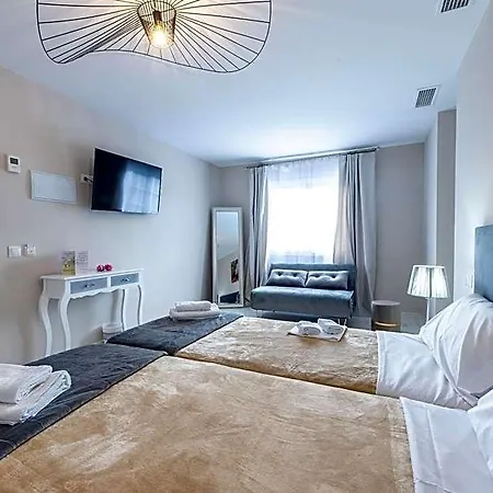 Residencia Deportiva Rozarossa Otel Estepona
