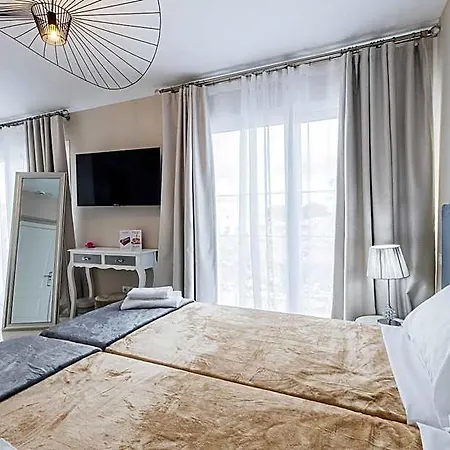 Otel Residencia Deportiva Rozarossa Estepona